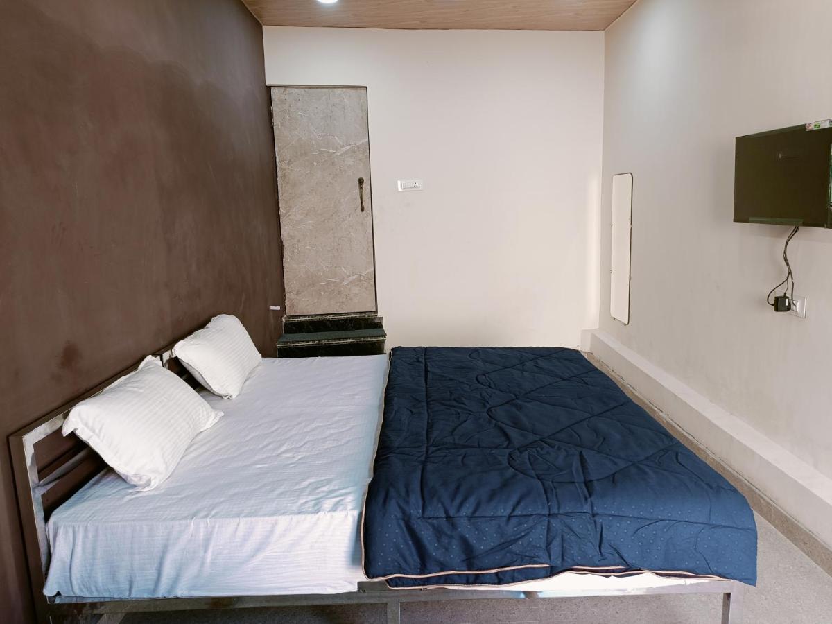 Hotel Royal Inn Satna Exterior photo