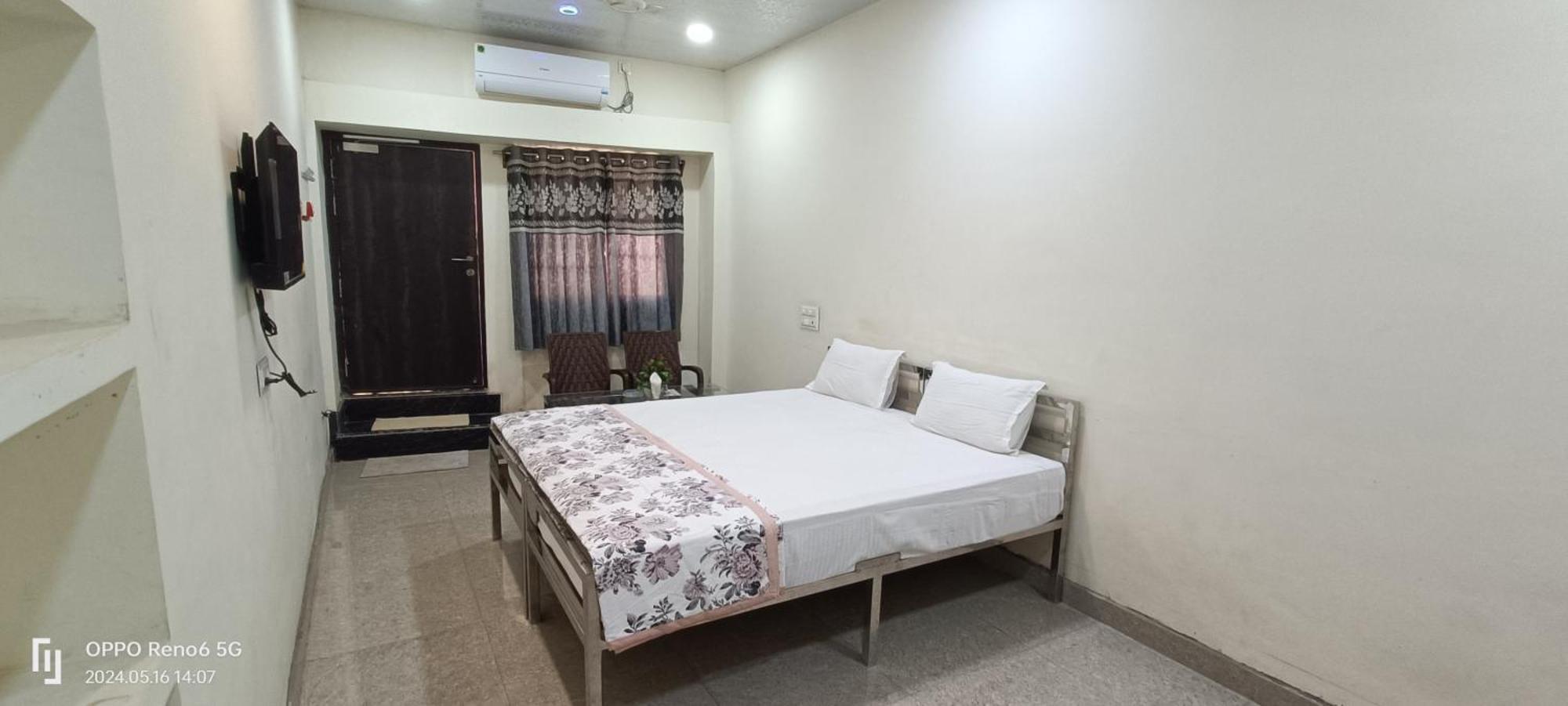 Hotel Royal Inn Satna Exterior photo